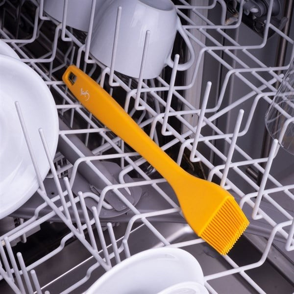 Lurch - Platin Silikon Pasta Fırçası 25,5 cm Sarı - Yanmaz, Yapışmaz, Bükülmez, Çizmez, Tat ve Koku Bırakmaz - 240051